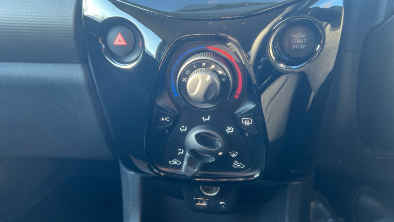 Peugeot 108 1.0 72 Allure 5dr Petrol Hatchback